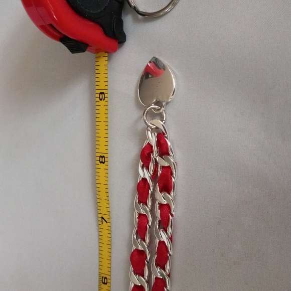 UNIQUE Red Satin and Surgical Steel Choker/Necklace with dangly heart charm - Picture 6 of 6